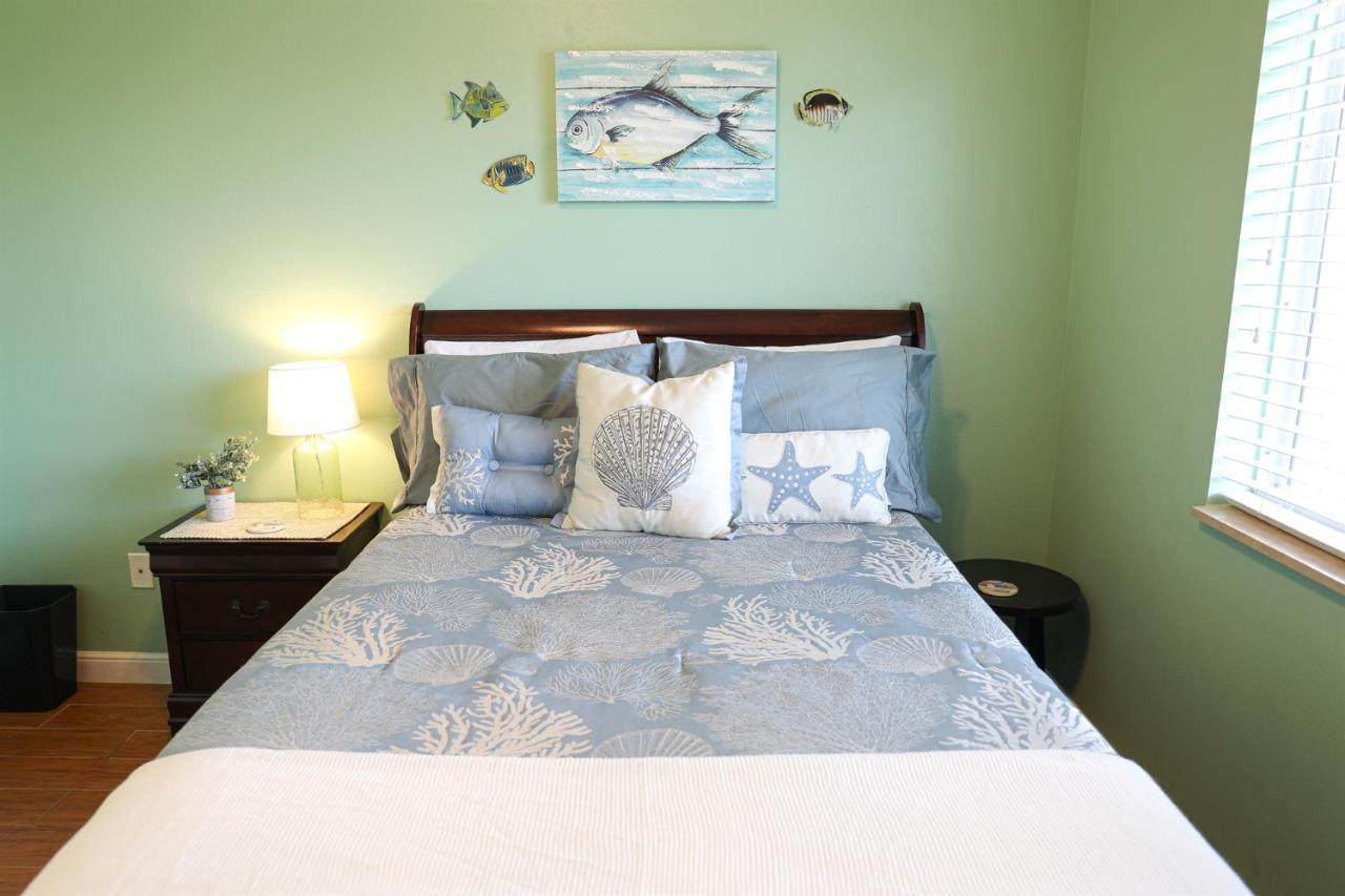Dolphin Bay In Boca Ciega Resort - 2Br, Pool, Bay View 세인트피터즈버그 외부 사진